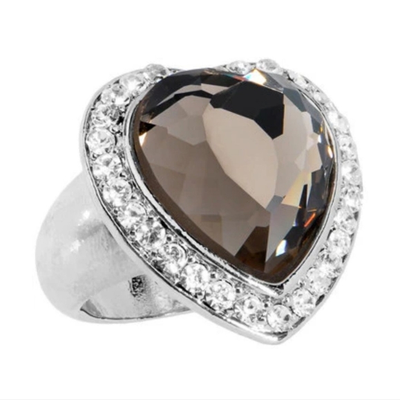 Size 7.5 -Black Diamond Luster Heart Ring - Picture 2 of 3
